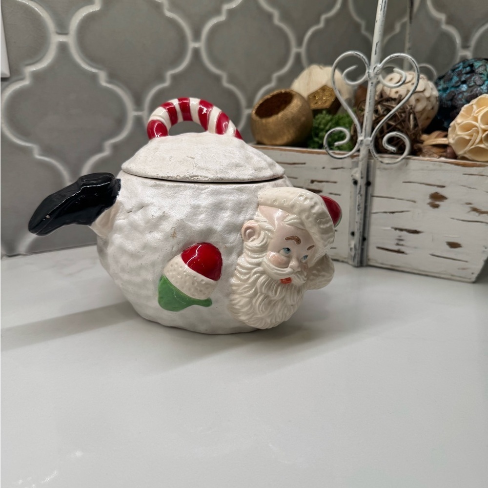 1975 Santa in a snowball - Picture 1 of 8